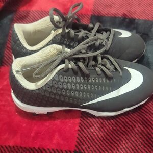 Nike Black and White Sports Shoes Size 2.5